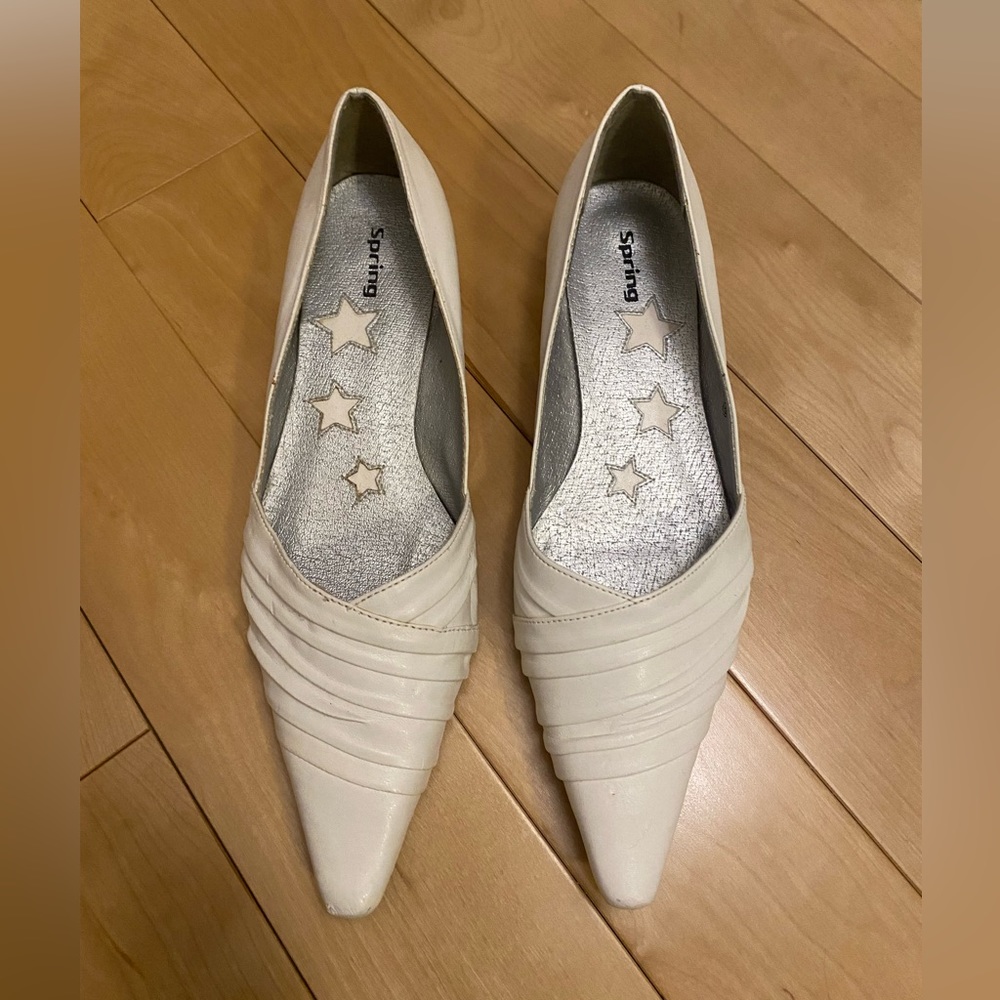 White Leather Pointed Toe Kitten Heels